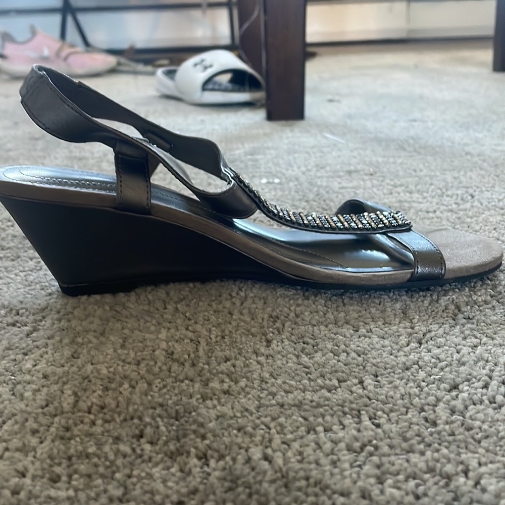 Sandals - Picture 3 of 5